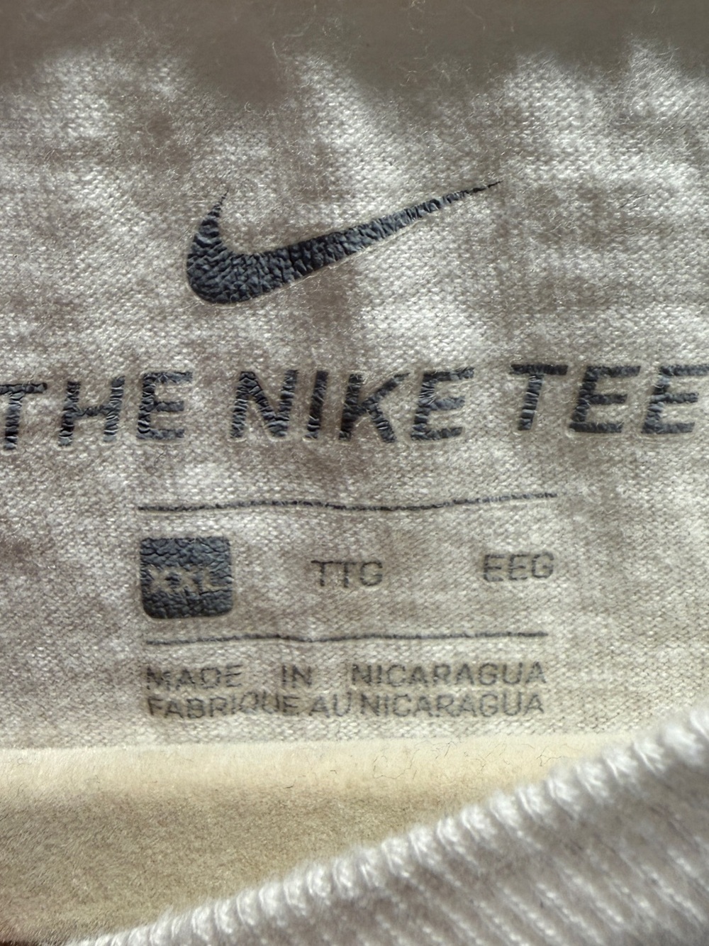 Nike The Nike Tee XXL White Colorful Graphic T-Shirt Retro Psychedelic Smiley - Picture 9 of 9